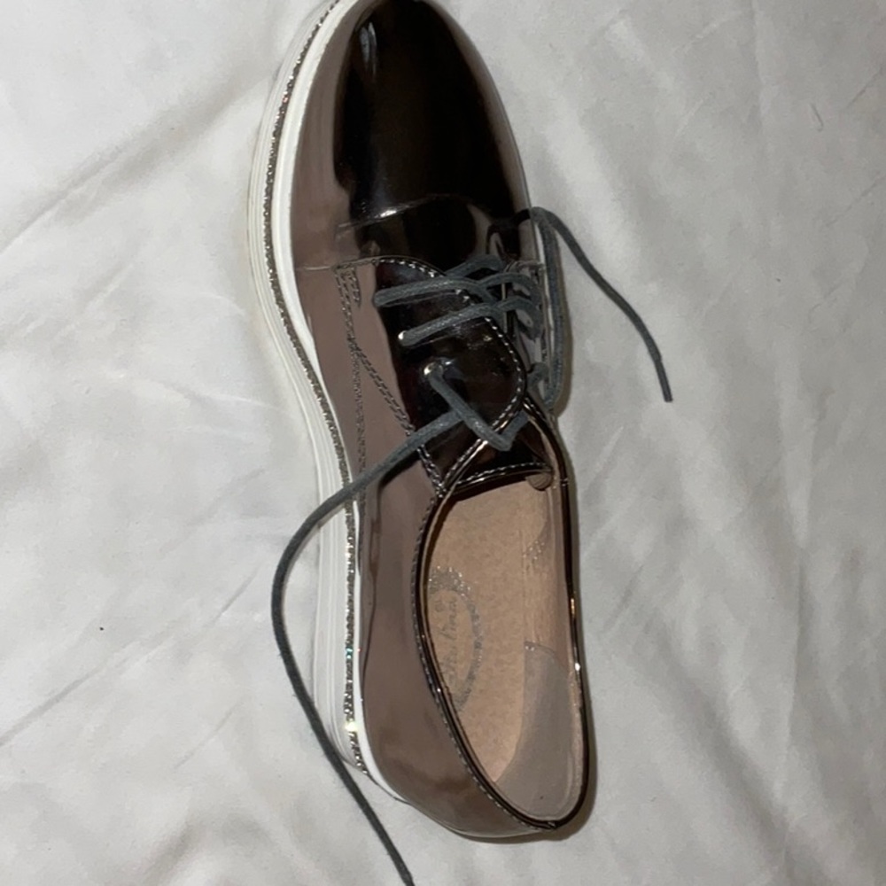 Shoes - Picture 3 of 5